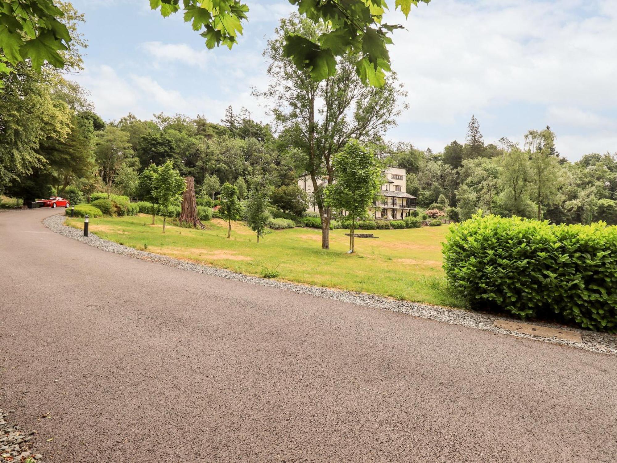 Deer Wood At Applethwaite Hall Windermere Exterior photo